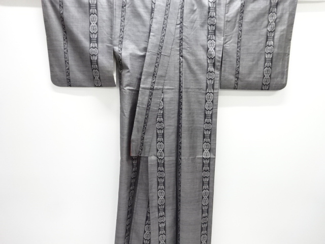  縞に更紗模様織出し本場泥大島紬着物（9マルキ）